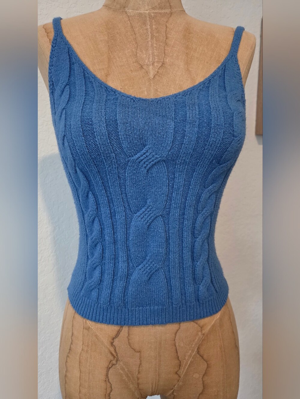 Cable-Knit Scoop Neck Tank Top in Blue